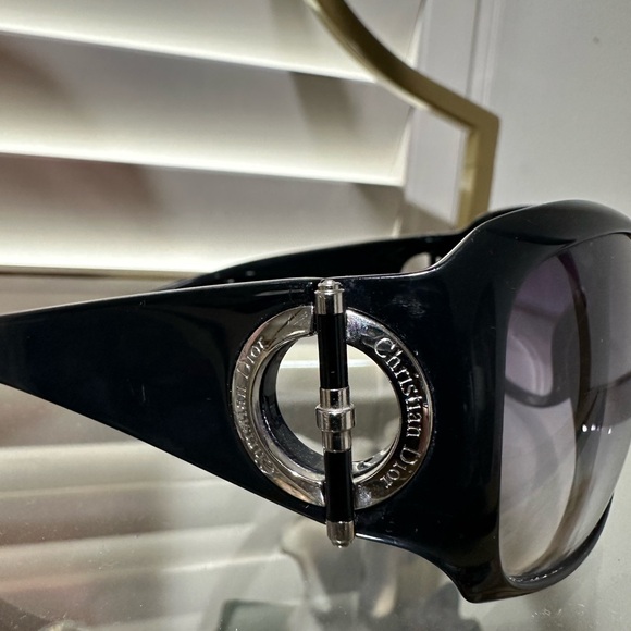 Authentic Dior Sunglasses with buckle. Black - Picture 3 of 10